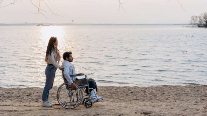 Fauteuil roulant électrique pliable : sorties, voyages et quotidien enfin libres