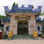 Envie d'explorer un Vietnam méconnu ? Tuy Hòa séduit par ses plages, ses sites naturels, sa culture locale et son ambiance paisible, loin du tourisme de masse.